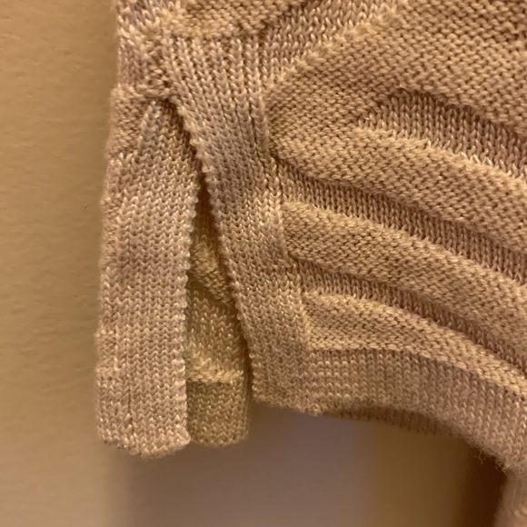 JM Collection beige tone on tone duster - Picture 5 of 8